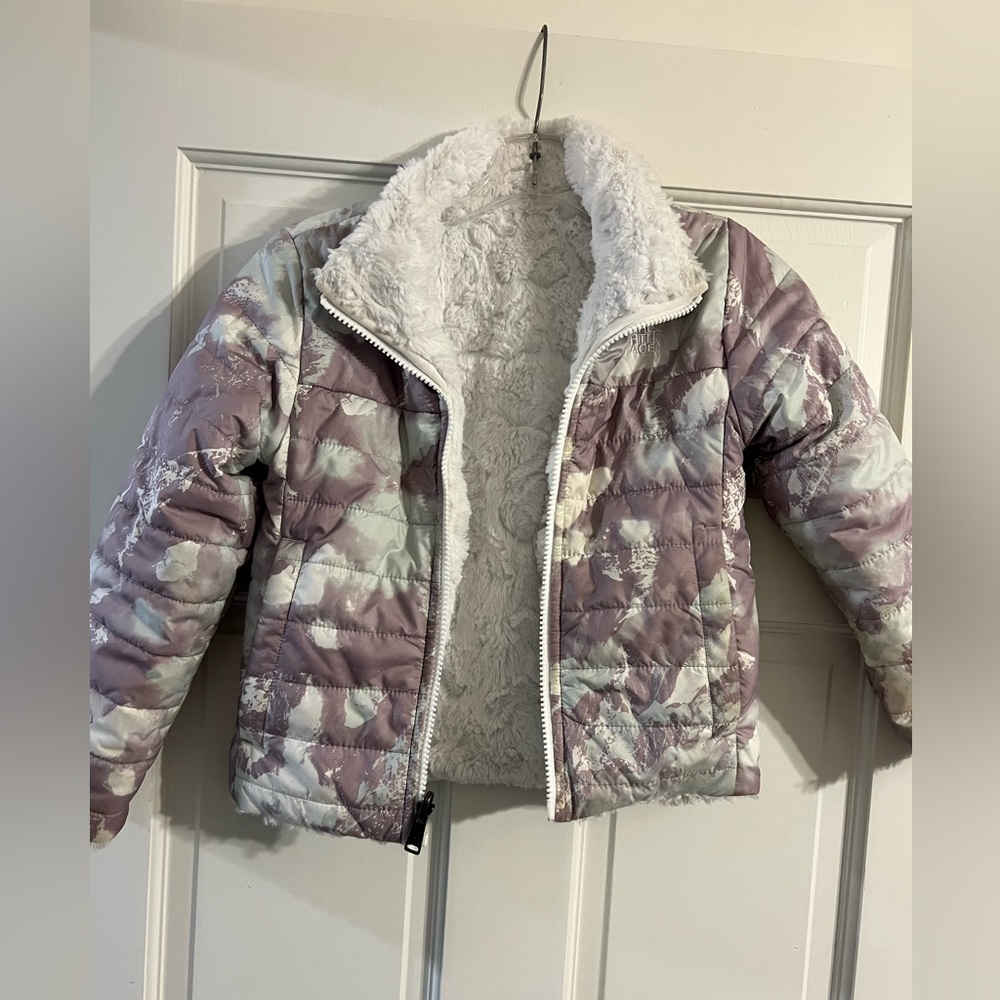 The North Face Kids Puffer Jacket in Lavender, Gray and White